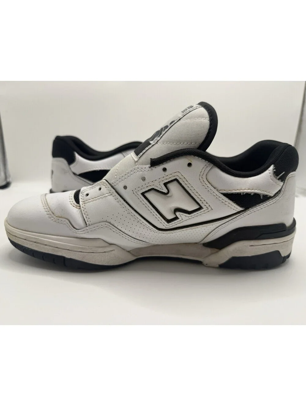 New Balance 550 Oreo Mens Size 8.5D White Black Leather Sneakers Shoes BB550HA1